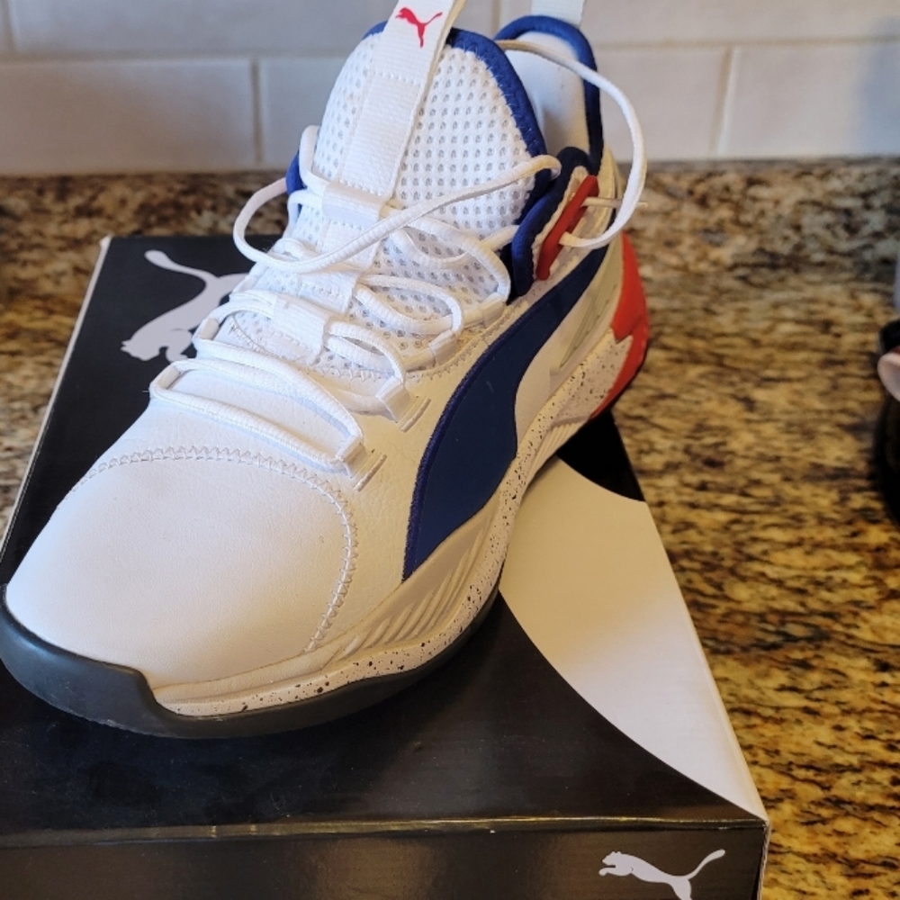 Men Shoes - Picture 3 of 8